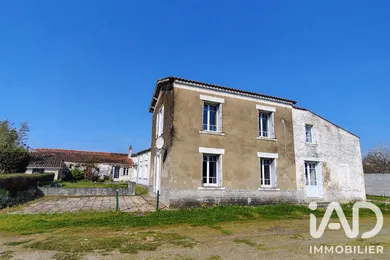 Maison à Saint-Martin-de-Fraigneau (85200)