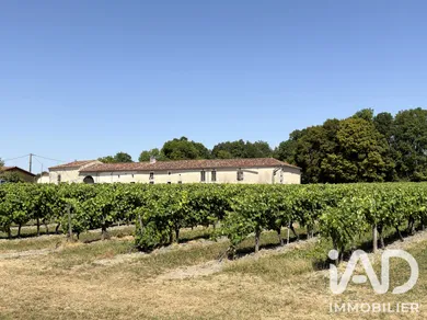 Grange à Bellevigne (16120)
