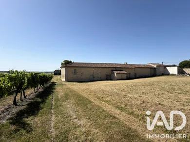 Grange à Bellevigne (16120)