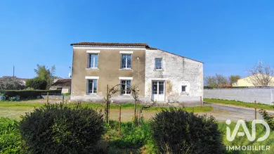 Maison à Saint-Martin-de-Fraigneau (85200)