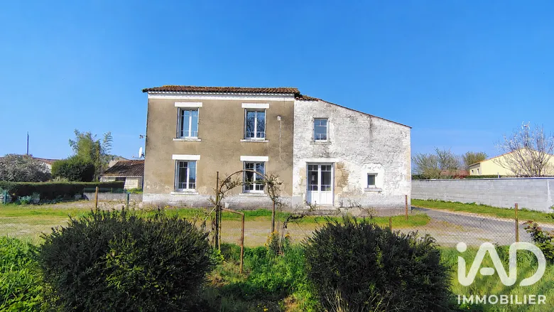 Maison 5 pièces 101 m² · à Saint-Martin-de-Fraigneau · 101,2 m² · 76 000 €