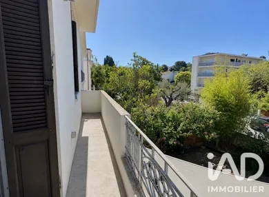 Apartment in Toulon (83000)