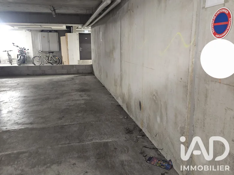 Parking 23 m² · à Marseille · 22,5 m² · 30 000 €