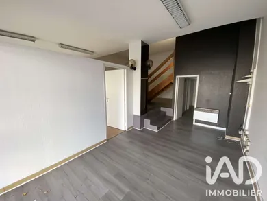 Commercial walls in Saint-Gaudens (31800)