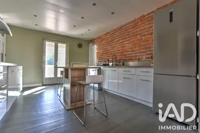 Townhouse in Le Palais-sur-Vienne (87410)