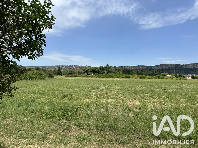 Terrain 1598 m² · à Aubenas · 68 000 €