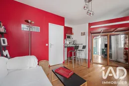 Apartment in Paris (75017)