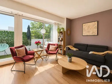Apartment in Garches (92380)