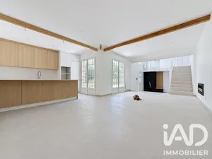 Pavillon à Sainte-Geneviève-des-Bois (91700)
