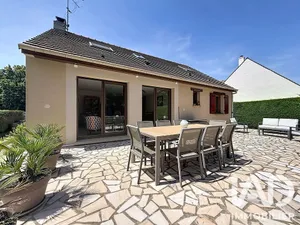 Traditional house in Saint-Germain-lès-Corbeil (91250)