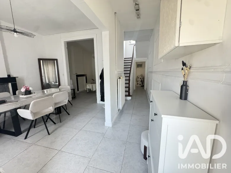 Maison 7 pièces 116 m² · à Crespin · 116 m² · 137 000 €