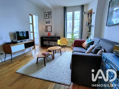 Apartment in Paris (75018)