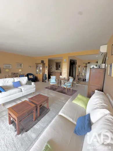 Apartment in Toulon (83000)