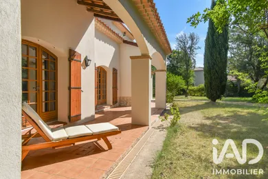 Maison d'architecte à Plan-d'Aups-Sainte-Baume (83640)