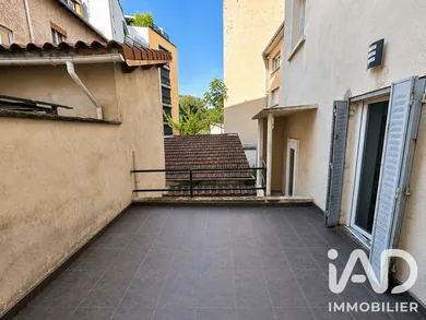 Apartment in Villeurbanne (69100)