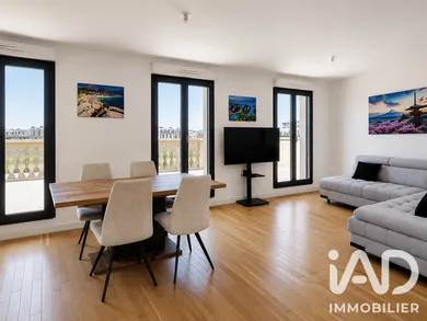 Duplex in Clamart (92140)
