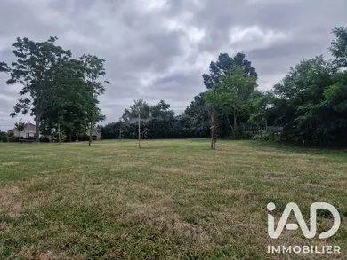 Building plot in Saint-Macaire-du-Bois (49260)