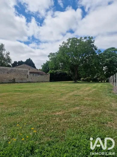 Building plot in Saint-Macaire-du-Bois (49260)