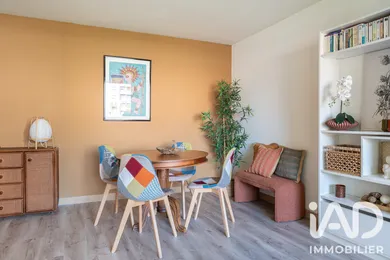 Apartment in Paris (75019)