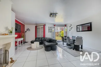 Maison traditionnelle à Carrières-sur-Seine (78420)