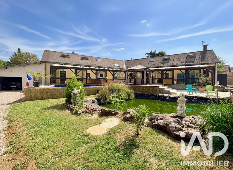 Maison 6 pièces 245 m² · à Ivoy-le-Pré · 245 m² · 334 000 €