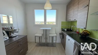 Apartment in Les Clayes-sous-Bois (78340)