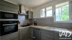Apartment in Pont-Saint-Esprit (30130)