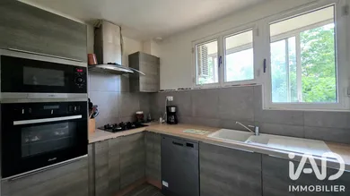 Apartment in Pont-Saint-Esprit (30130)