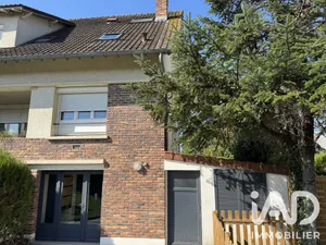 Apartment in Sainte-Geneviève-des-Bois (91700)
