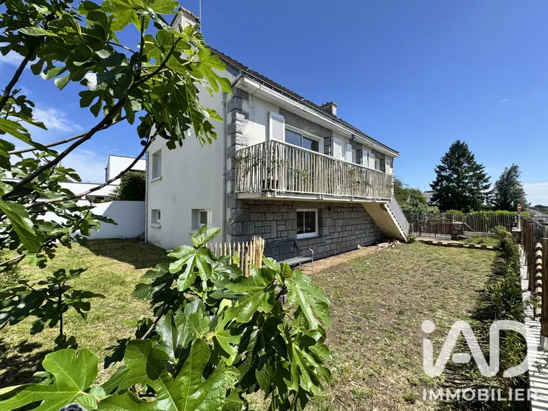Maison 9 pièces 155 m² · à Theix · 155 m² · 374 500 €