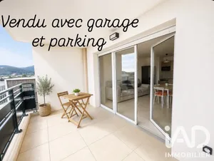 Apartment in Hyères-les-Palmiers (83400)