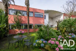 Architectural house in Pessac (33600)