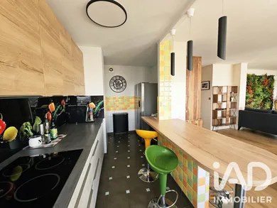 Apartment in Courbevoie (92400)