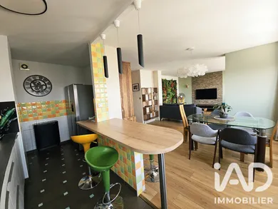 Apartment in Courbevoie (92400)