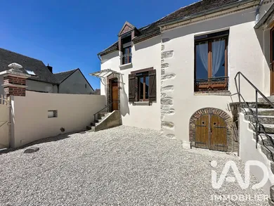 Maison de village à Thorigny-sur-Oreuse (89260)