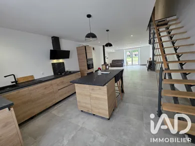 Village house in Corre (70500)