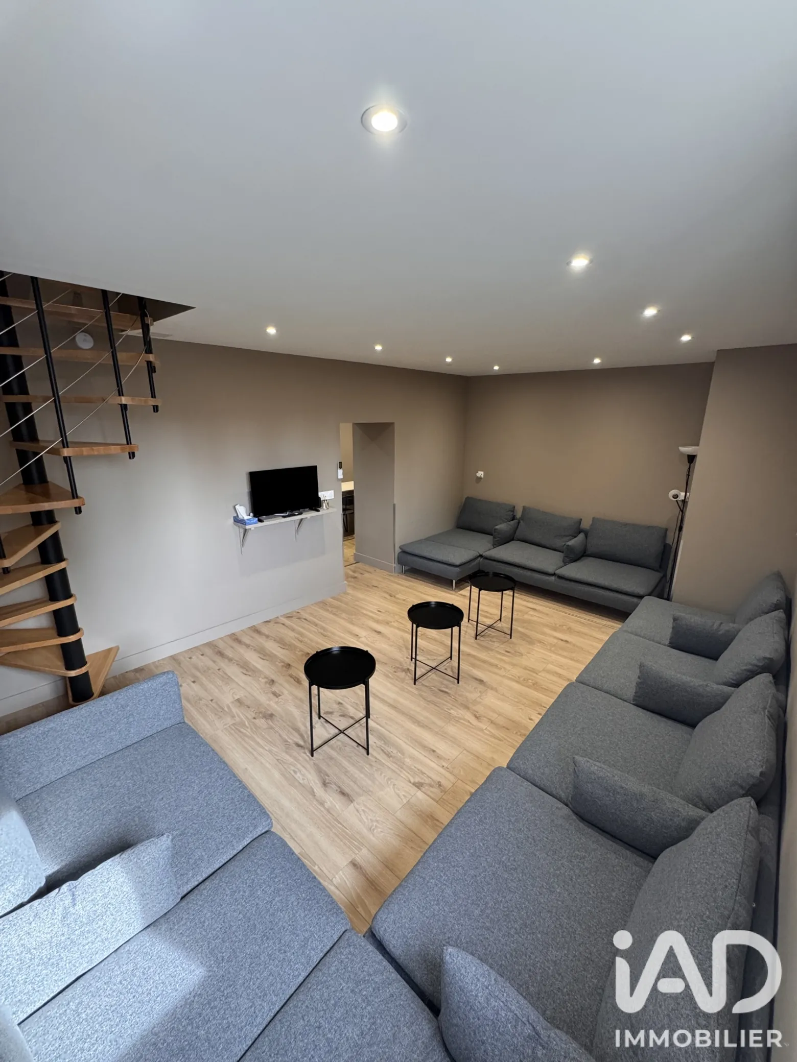 Vente immeuble 595 m² à Dompierre-sur-Besbre (03290) - 2059347 — 2