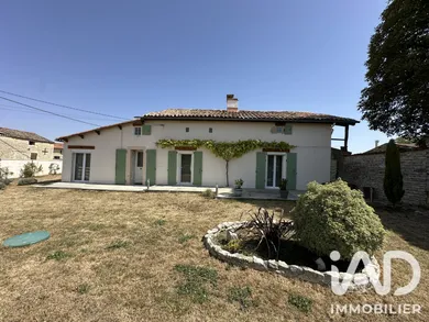 House in Paizay-le-Chapt (79170)