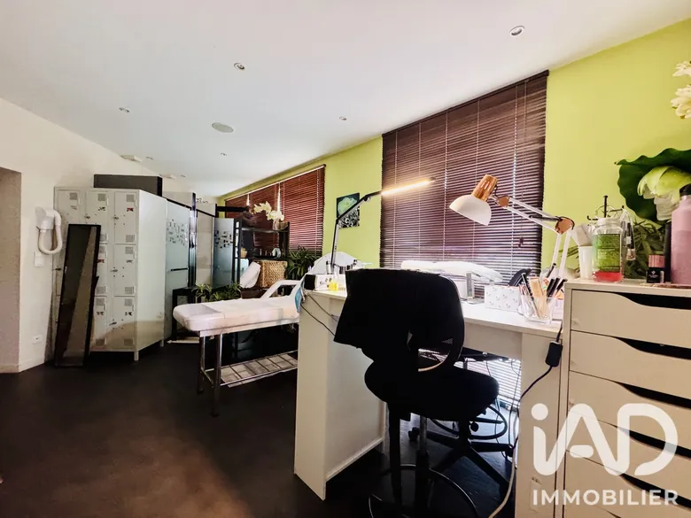 Murs commerciaux à Garancières (78890) · 60 m² · 89 400 €