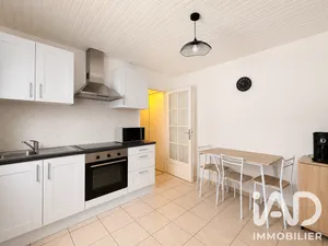Village house in Hinx (40180)