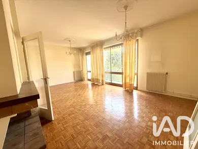 Apartment in Bordeaux (33200)