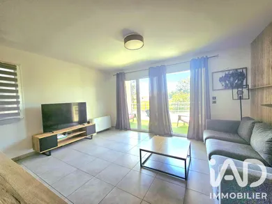 Appartement à Le Cannet-des-Maures (83340)