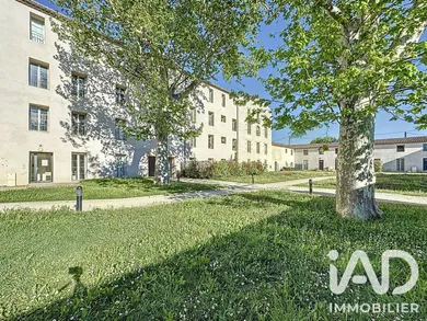 Apartment in Le Pontet (84130)
