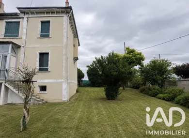 Maison à Villeneuve-la-Guyard (89340)