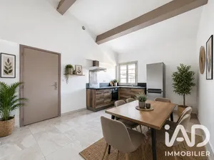 Apartment in Le Pontet (84130)