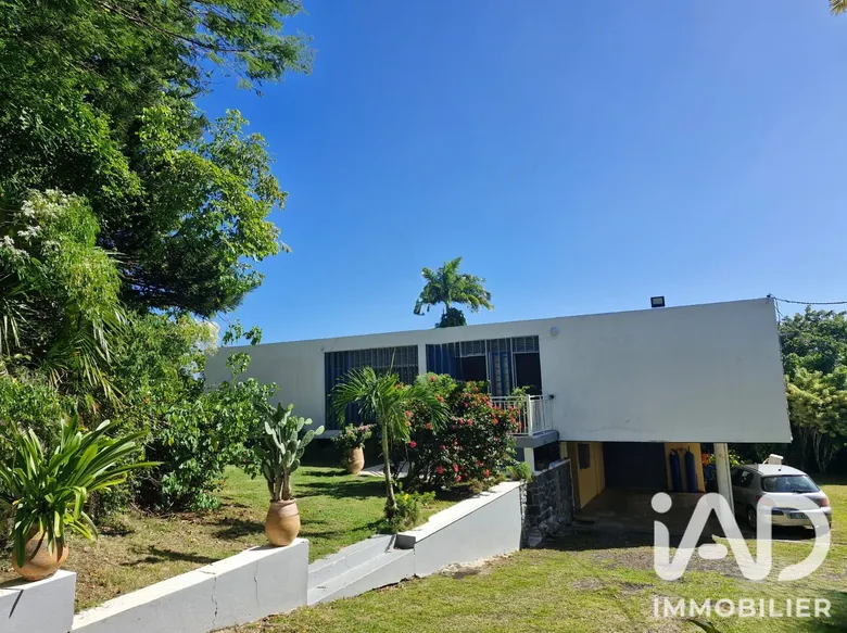 Maison 5 pièces 140 m² · à Les Abymes · 140 m² · 1 900 €