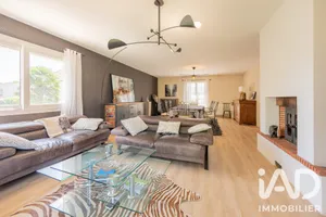 Detached house in Les Ayvelles (08000)