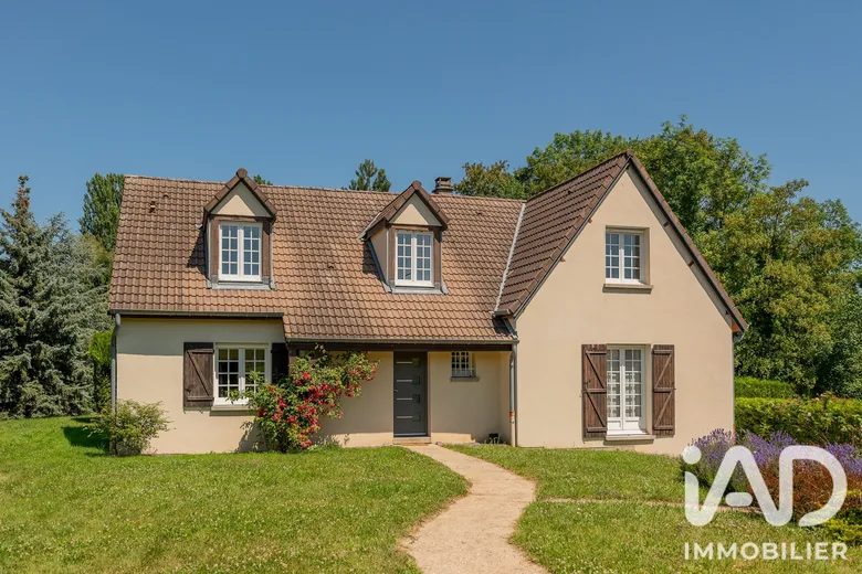 Maison 6 pièces 169 m² · à Les Ayvelles · 169 m² · 360 000 €