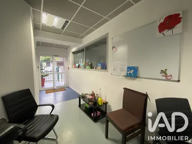 Commercial walls in La Possession (97419)