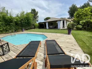 Maison de campagne à Villeneuve-lès-Avignon (30400)